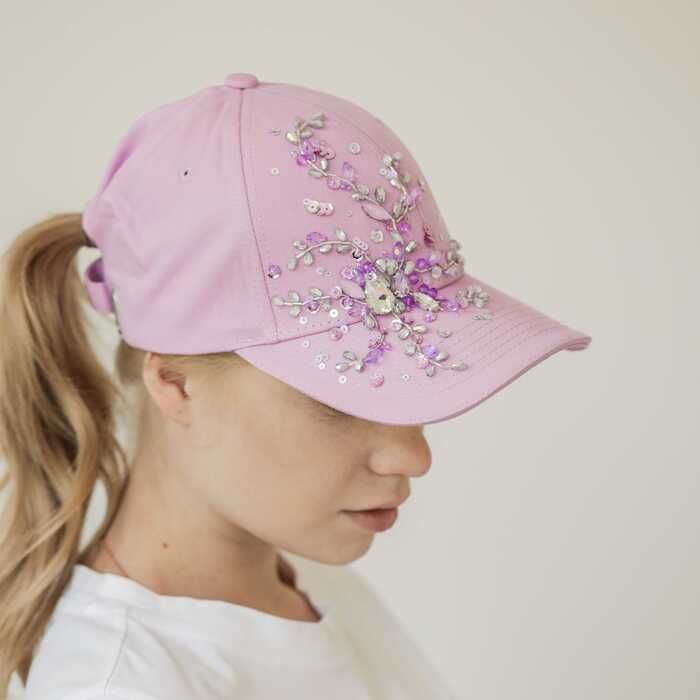 Кепка с вышивкой