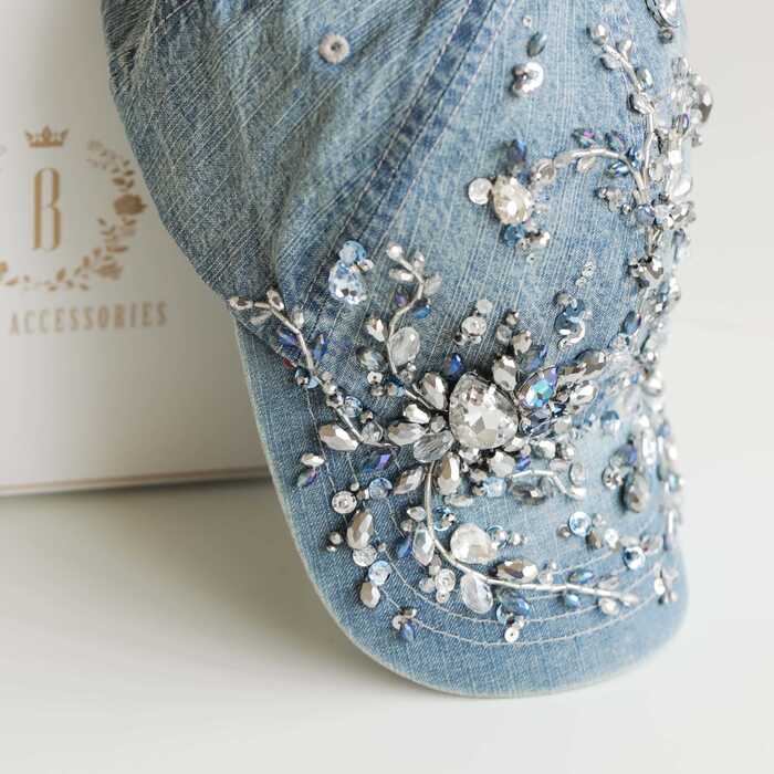 Кепка с вышивкой