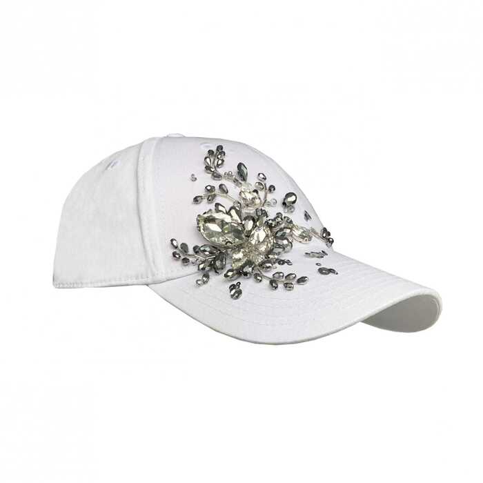 Кепка с вышивкой minimal