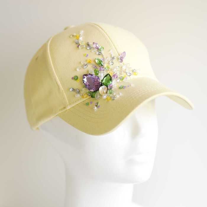 Кепка с вышивкой minimal