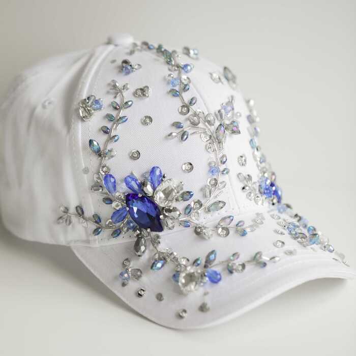 Кепка с вышивкой