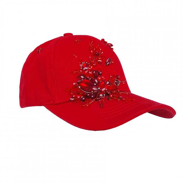 Кепка с вышивкой minimal