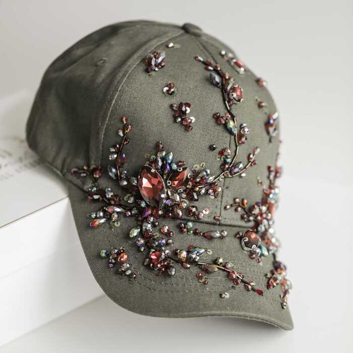 Кепка с вышивкой