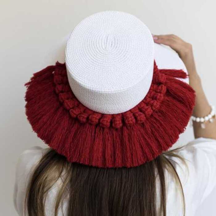 АЛЫЕ ПАРУСА