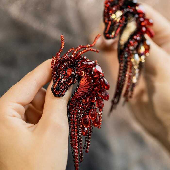 Дракон красный