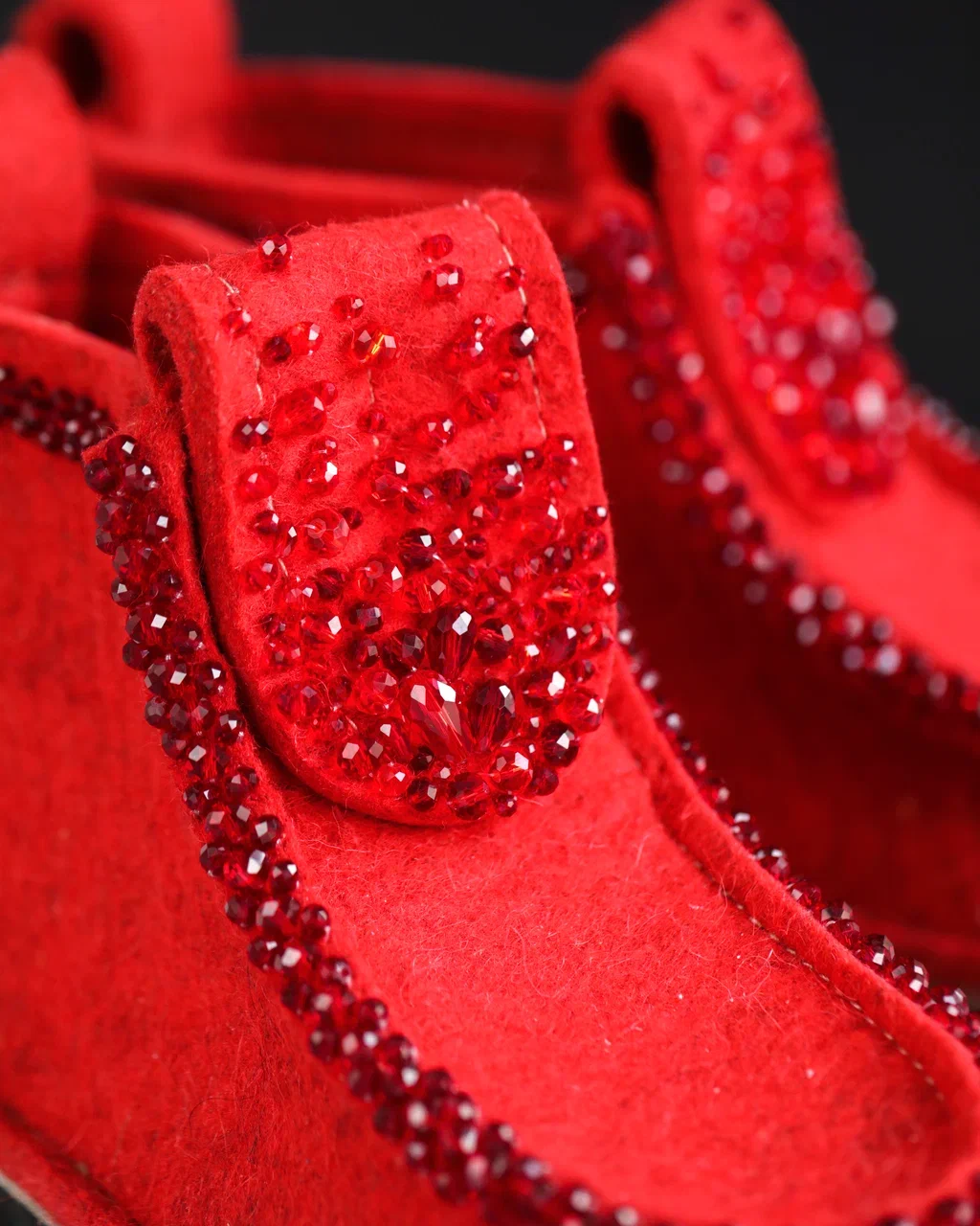 ВАЛЕШИ® С ВЫШИВКОЙ