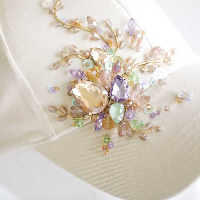 Кепка с вышивкой minimal