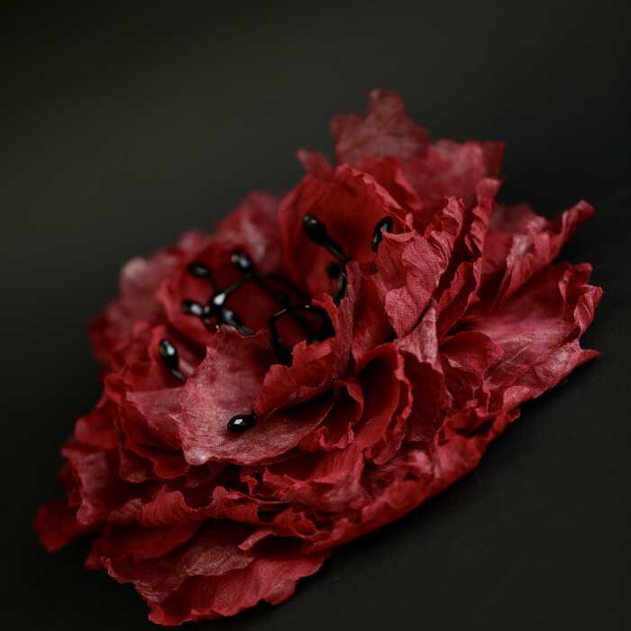 Большой цветок с сердцевиной 