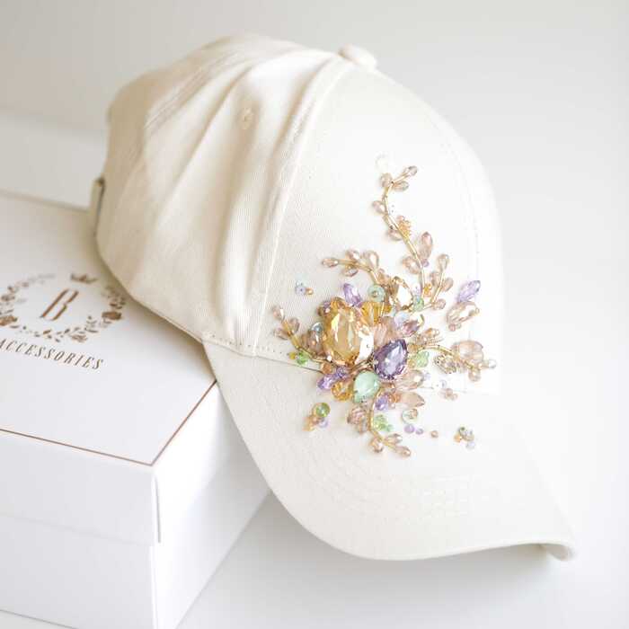 Кепка с вышивкой minimal