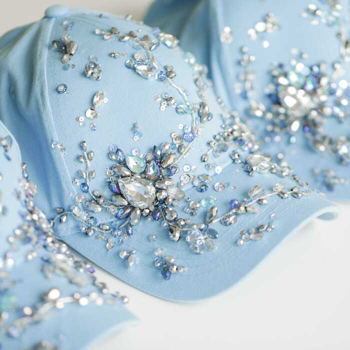 Кепка с вышивкой