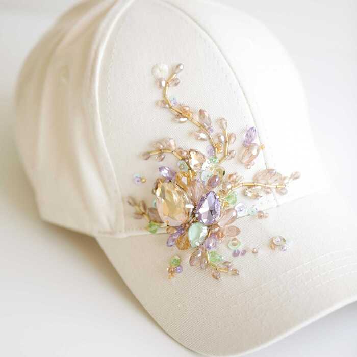 Кепка с вышивкой minimal