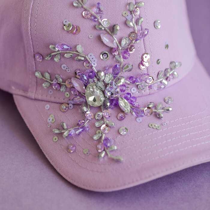 Кепка с вышивкой