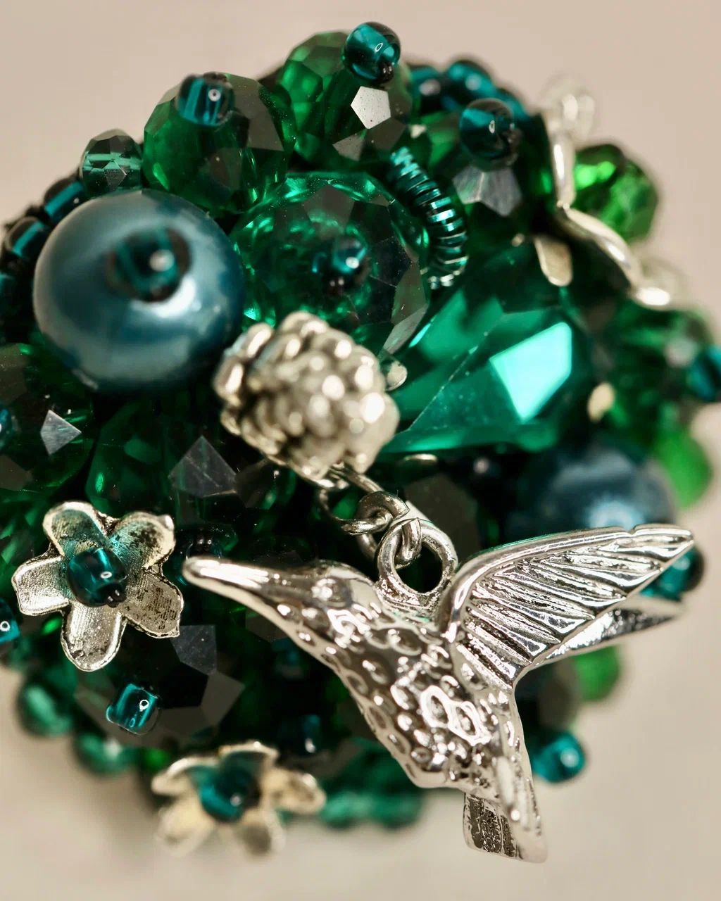 Мускат в изумрудном цвете