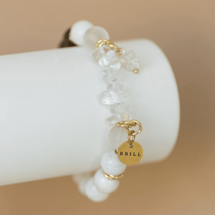 с лунным камнем