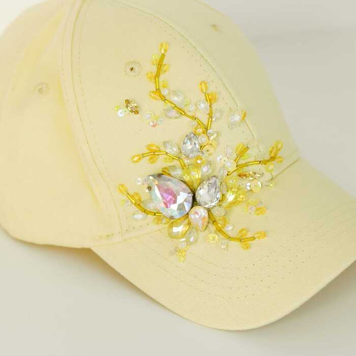 Кепка с вышивкой minimal