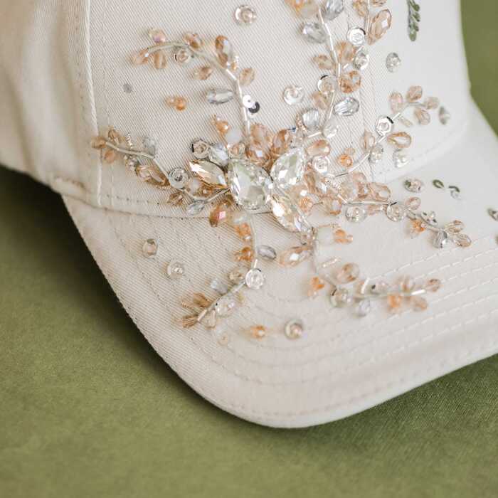 Кепка с вышивкой