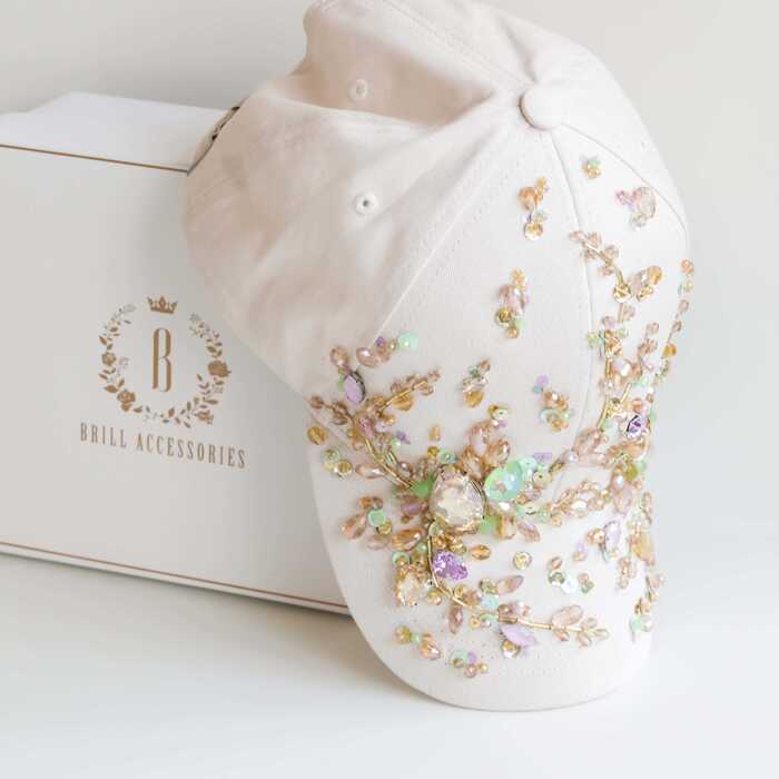 Кепка с вышивкой