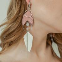 Цвет: Пудрово-молочные